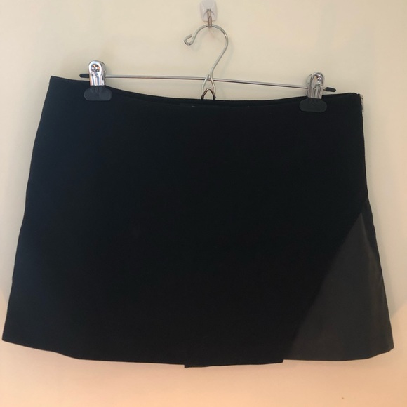 Forever 21 Black skirt - Picture 1 of 2